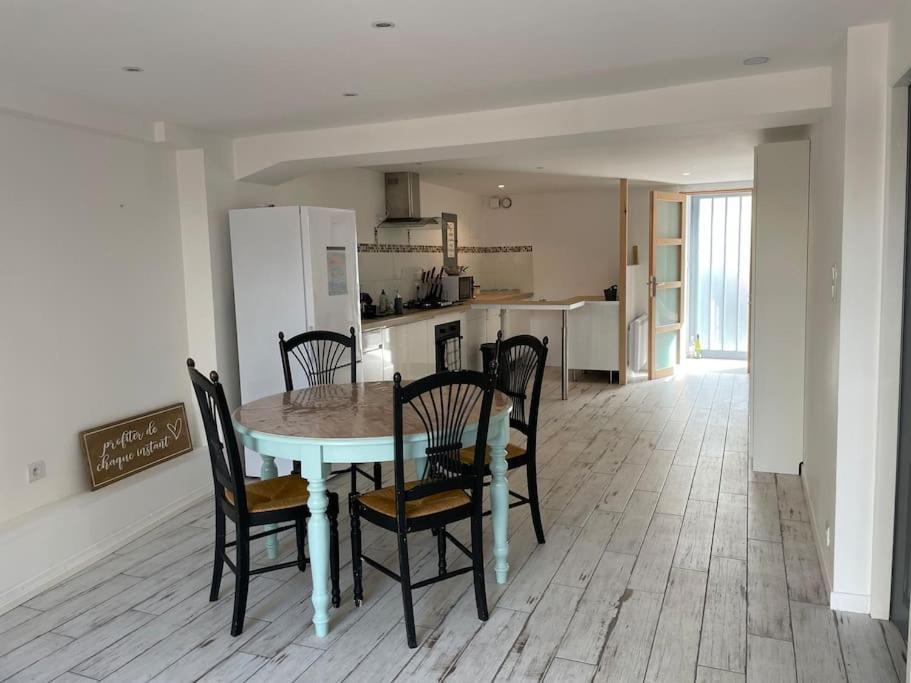 Charentaise 6-8 Personnes Avec Piscine Villa Tonnay-Charente Ngoại thất bức ảnh