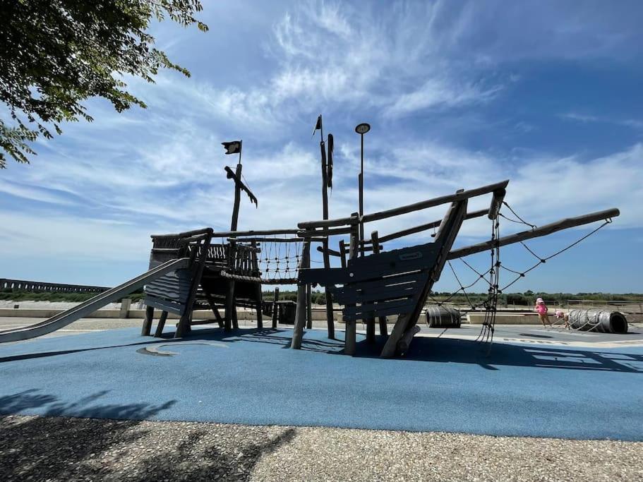 Charentaise 6-8 Personnes Avec Piscine Villa Tonnay-Charente Ngoại thất bức ảnh